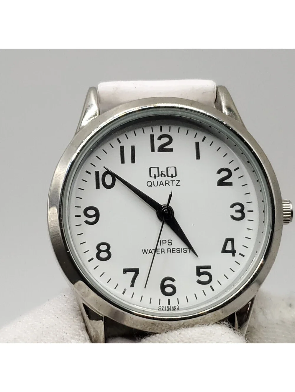 Q&Q Quartz Womens Watch 30mm White Leather Band New Battery